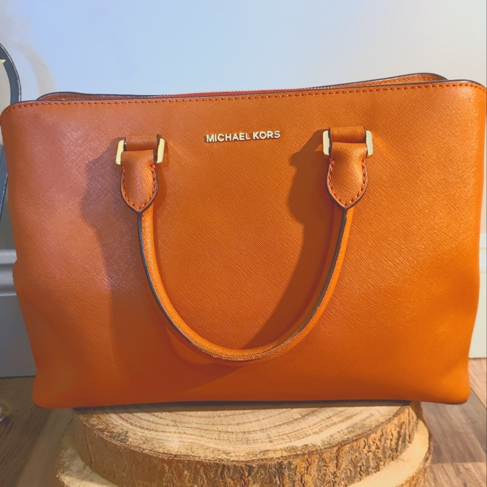 Michael Kors Savannah 2 Way Bag